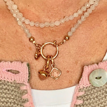 Lade das Bild in den Galerie-Viewer, CHILANGO Anhänger Flower Small, Medium, Large