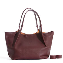Lade das Bild in den Galerie-Viewer, ELLABEE Mary Poppins burgund (mit und ohne Wickeltasche)