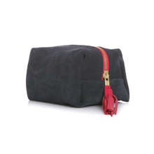 Lade das Bild in den Galerie-Viewer, ELLABEE Fluffy Cosmetic