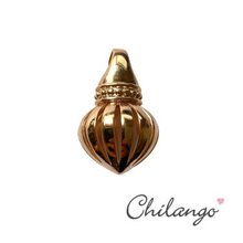 Lade das Bild in den Galerie-Viewer, CHILANGO Anhänger Royal Crown