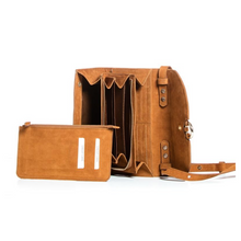 Lade das Bild in den Galerie-Viewer, ELLABEE Portemonnaietasche Mia Cognac