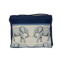 Lade das Bild in den Galerie-Viewer, CARLITOS Kulturtasche Kenia