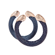 Lade das Bild in den Galerie-Viewer, A CUCKOO MOMENT Armspange Calypso