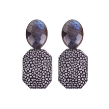 Lade das Bild in den Galerie-Viewer, A CUCKOO MOMENT Grace Labradorith