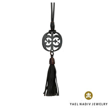 Lade das Bild in den Galerie-Viewer, YAEL NADIV Hornkette oliv