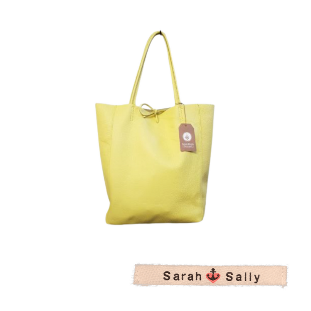 Sarah & Sally Shopper